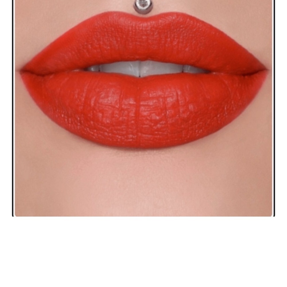 JEFFREE STAR LIPSTICK 
Star-Embossed Lipstick